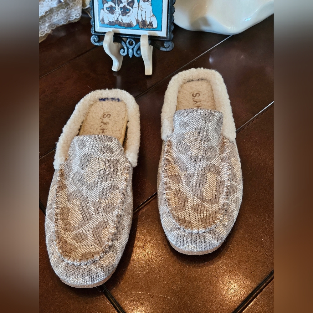 Rothys Scuff Slippers Size 8